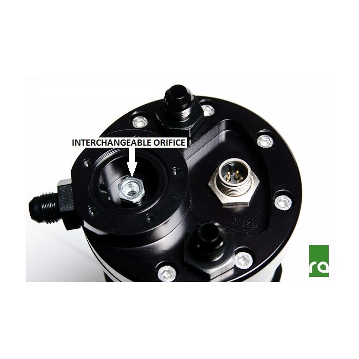 Surge Tank FST-R Z ZINTEGROWANYM REGULATOREM DLA POJEDYŃCZEJ POMPY TI AUTOMOTIVE E5LM RADIUM ENGINEERING