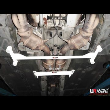 Mid Lower Bar Ultra Racing for Maserati Quattro Porte 4.2 04+